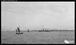　　1928年汕头湾航行的渔船照片，太古公司藏 - 新浪广东