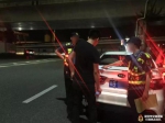 东莞男子在深圳开黑车被抓 激动称被罚款就死在机场 - 新浪广东