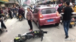 潮汕一女司机驾车失控连撞数十辆车致10人受伤 - 新浪广东
