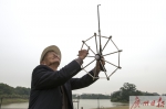 玩特技风筝，还会DIY风筝轮！这位广州八旬老伯有点潮 - 广东大洋网