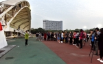 校友感恩母校　捐赠32万元建灯光球场 - 华南农业大学
