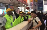 6名外籍志愿者参与广铁春运 - 广东大洋网