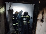 韶关：居民楼着火 现场浓烟滚，消防紧急出动救出被困妇女 - 消防局