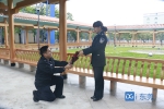 给女民警庆祝“三八”妇女节，家属“空降”现场，惊喜又浪漫！ - News.Timedg.Com