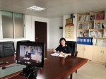 湛江市教育局教研员邱一红老师在办公室远程评课 - 华南师范大学