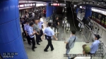 警察一个留心，枪杀5人、负案潜逃达28年逃犯于广州地铁落网 - News.Timedg.Com