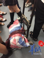 广州地铁拟禁止折叠自行车进站 市民有赞有弹 - 新浪广东
