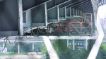 桥检车故障，4人被困60米高桥底 - 广东大洋网