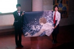 广州一中学拍卖学生作品 筹4万余元资助贫困生上学 - 新浪广东