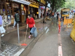 广州教育路附近疑似污水管爆裂 破损路面修复中 - 新浪广东