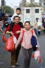 挤挤挤，逛逛逛，细村市场东莞人都爱逛 - News.Timedg.Com