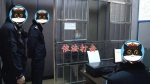 东莞麻涌一男子以身试法 坐公共汽车拒戴口罩被拘留 - 新浪广东