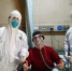 患者为黄东晖（左一）及同事点赞 - 新浪广东