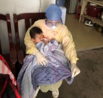广州一居家隔离孕妇突发出血 3人小组火速将其送医 - 新浪广东
