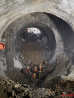 地铁十八号线首通段（万顷沙至冼村）隧道全部贯通 - 广东大洋网