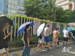 多图丨国庆假期最后一天，返穗市民排队测核酸 - 广东大洋网