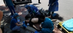 ​核酸采样途中遇路人晕倒，医务人员紧急救援 - 广东大洋网