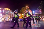 广东警方开展夜晚巡逻。 作者 广东省公安厅 供图 - 中国新闻社广东分社主办