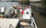 男子跳河轻生，水上环卫工人紧急救援 - 广东大洋网
