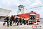 荔城站消防员在训练中。通讯员供图 - 中国新闻社广东分社主办