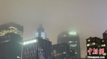 11日晚，广州珠江新城雨雾缭绕。　王坚 摄 - 中国新闻社广东分社主办
