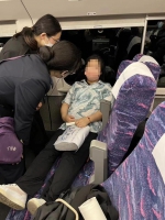 暖心！列车上孕妇突感不适，工作人员倾力救助 - 广东大洋网