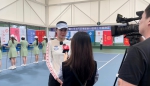 华师网球队李尤同学接受广东电视台采访 - 华南师范大学