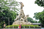 ▲广州越秀公园内的五羊雕像（6月13日摄）。新华社记者邓华摄 - 新浪广东
